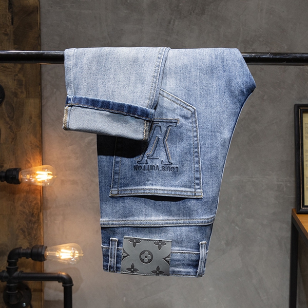 ブランドジーンズ正面デザイン